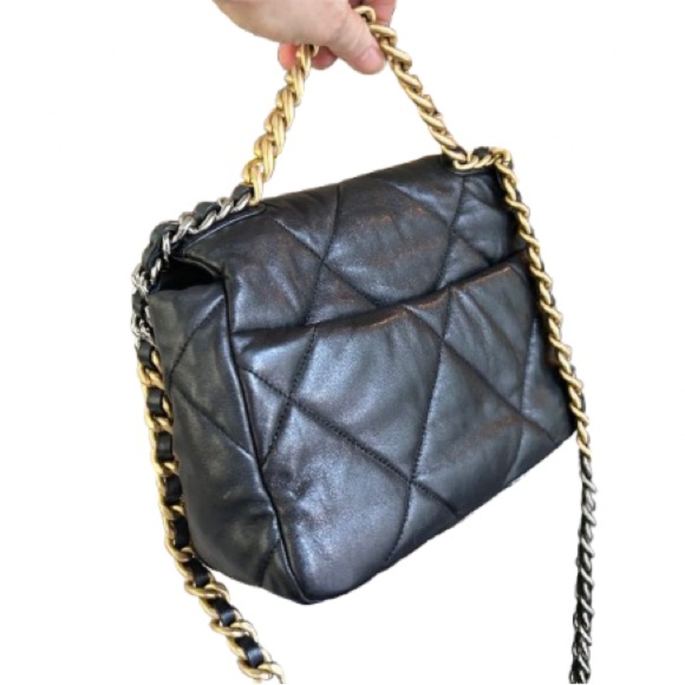 Authentic Chanel 19 Medium Flap Bag Quilted Lambskin Black Gold Chain - Picture 2 of 16